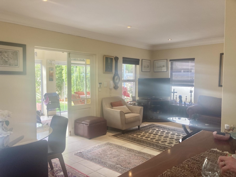 To Let 3 Bedroom Property for Rent in Claremont Upper Western Cape